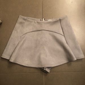 LF SUEDE GRAY SKORT